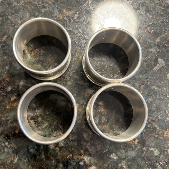 Stieff pewter napkin rings - set of 4 - Picture 3 of 6